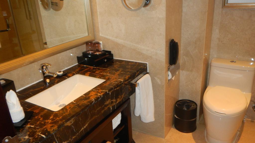 Xi'An Tanglong International Hotel Buitenkant foto